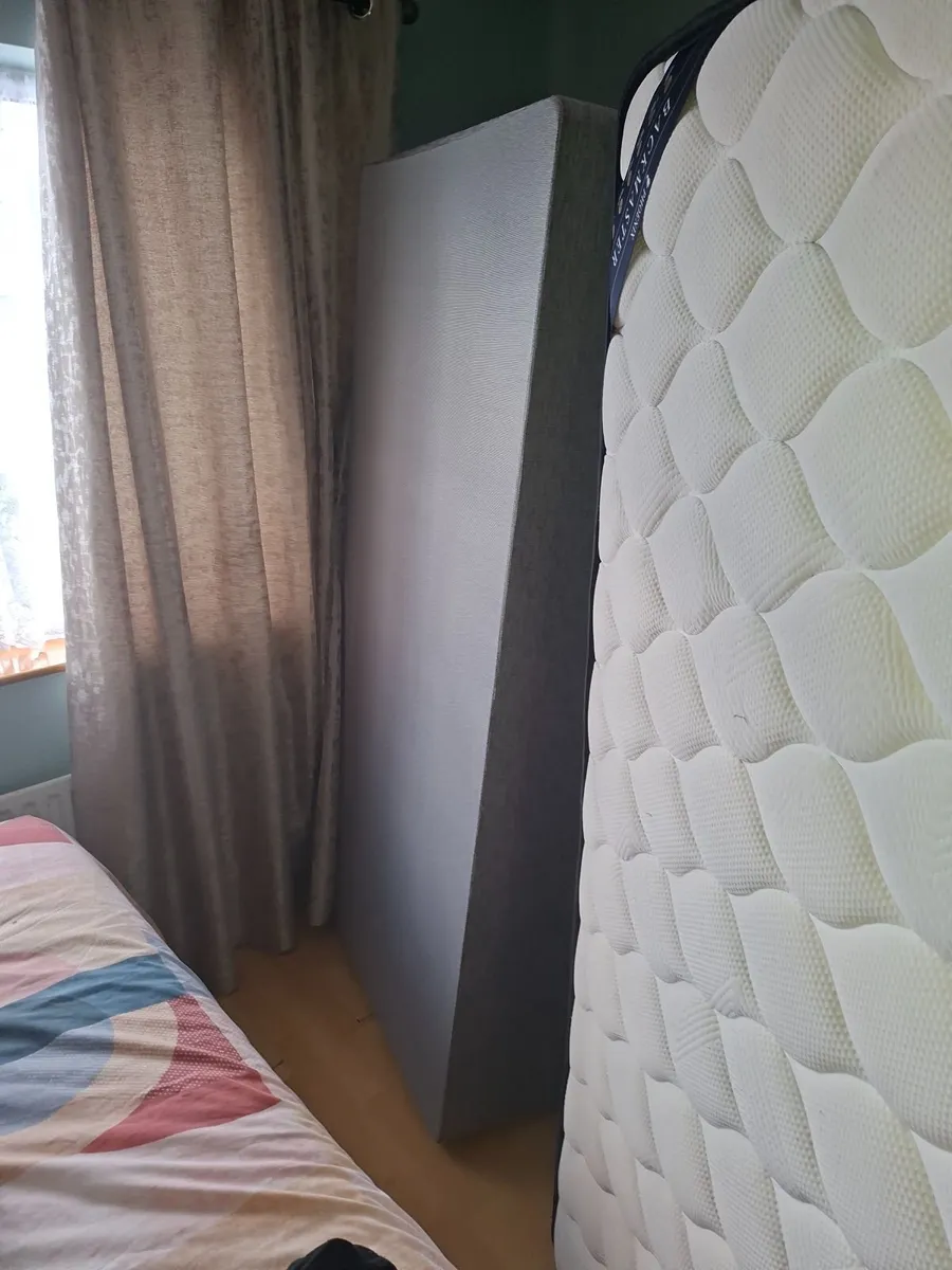 Bed - Image 1