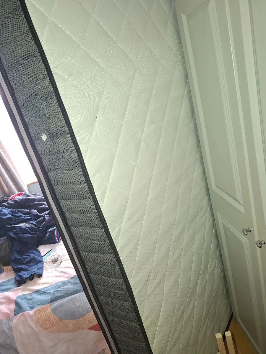 Bed - Image 3