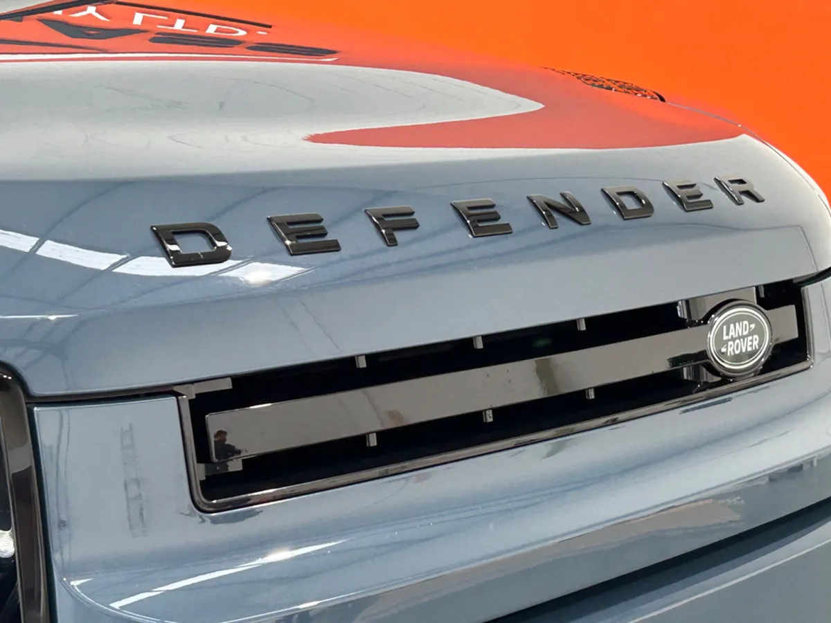 Land Rover Defender HARD TOP S - Image 3