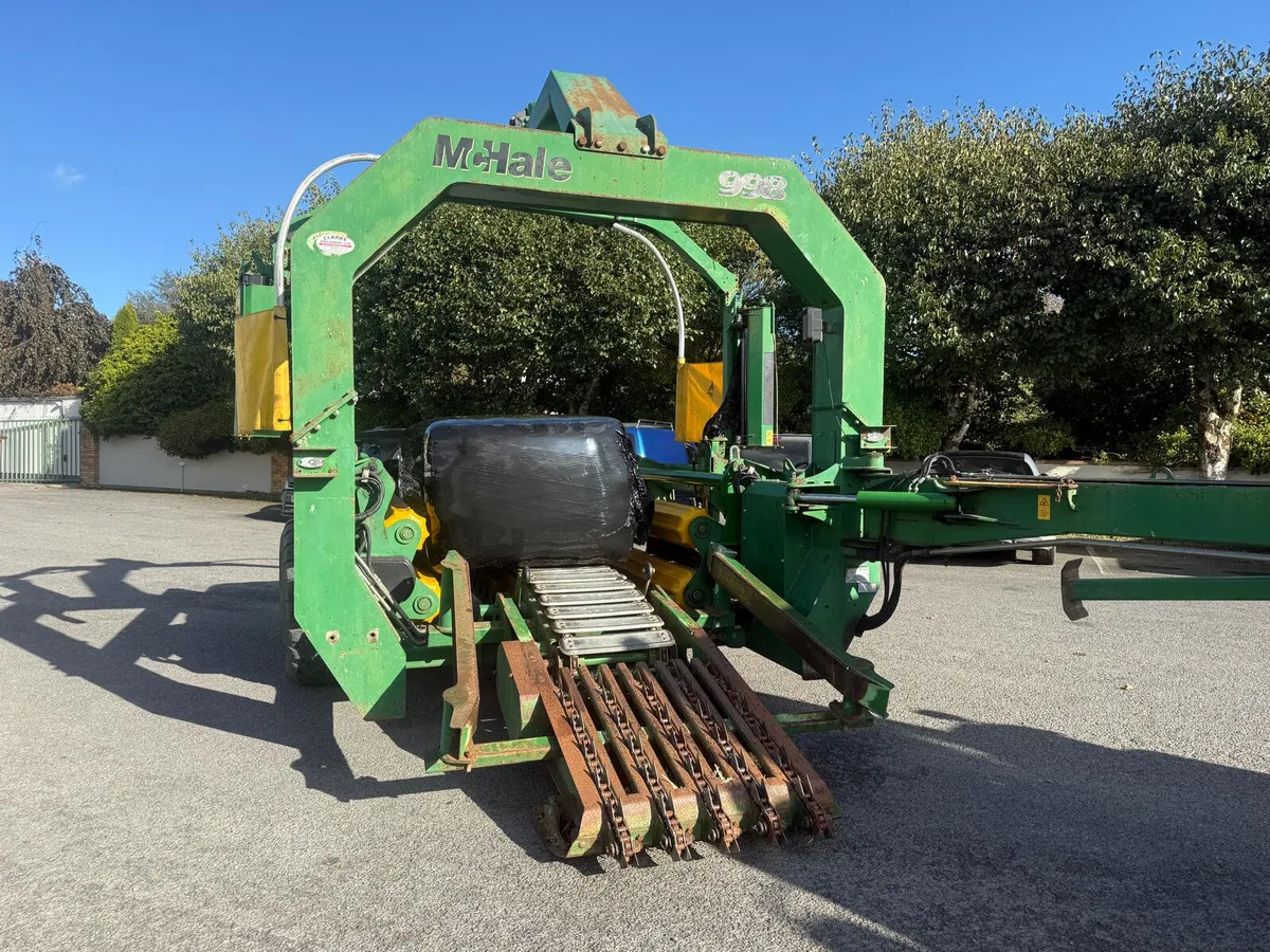 McHale 998 Square Bale Wrapper - Image 2