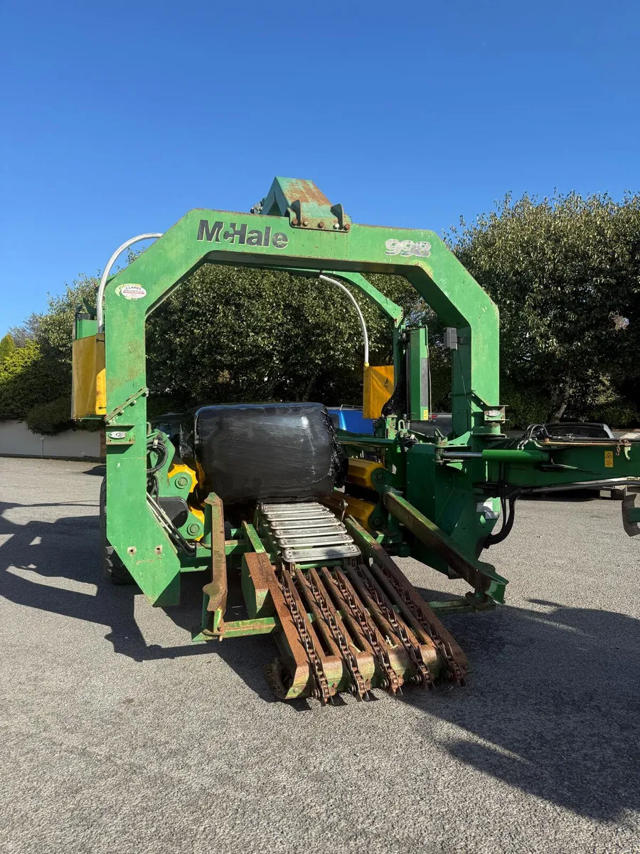 McHale 998 Square Bale Wrapper - Image 3