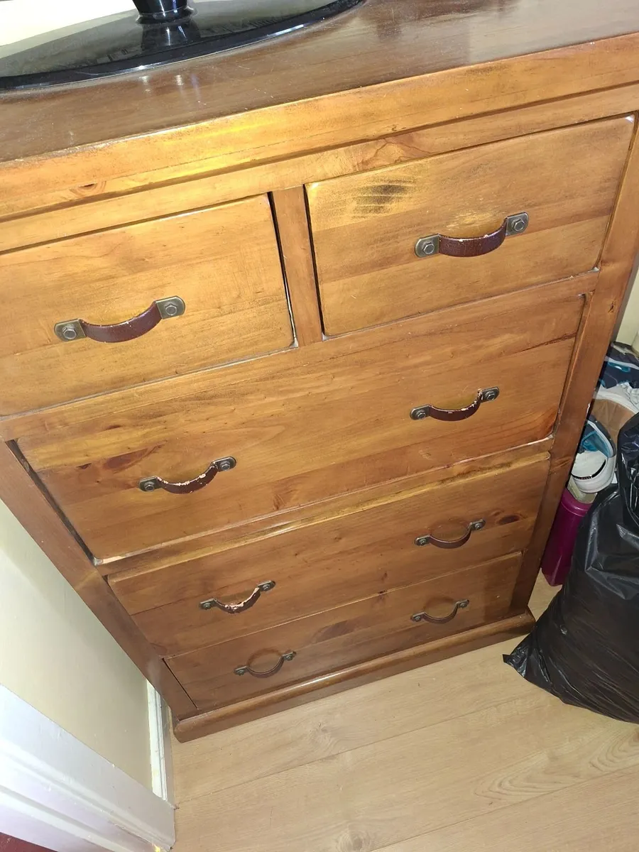 Chester drawers solid oak