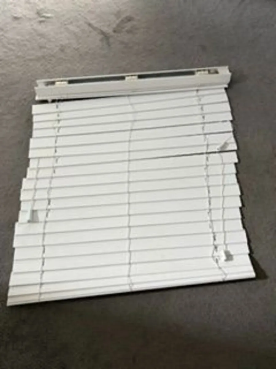 Timber window blinds - Image 1