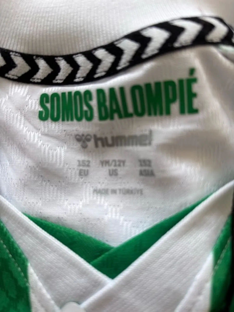 Kids Real Betis Jersey 26/27 season aged 12 - Image 1