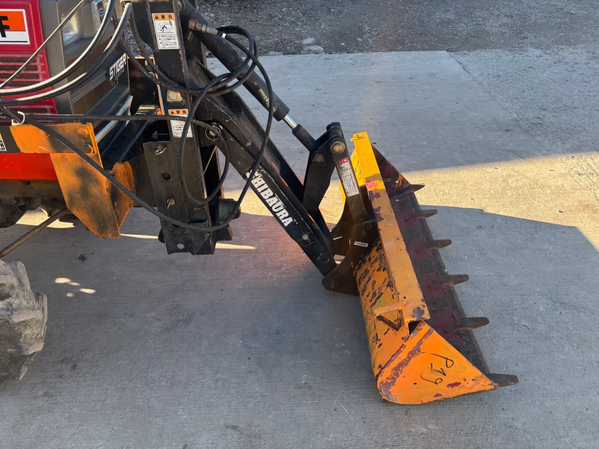 Shibaura p19f compact tractor - Image 4