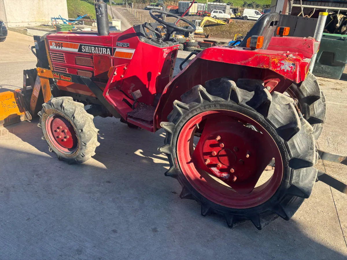 Shibaura p19f compact tractor - Image 2