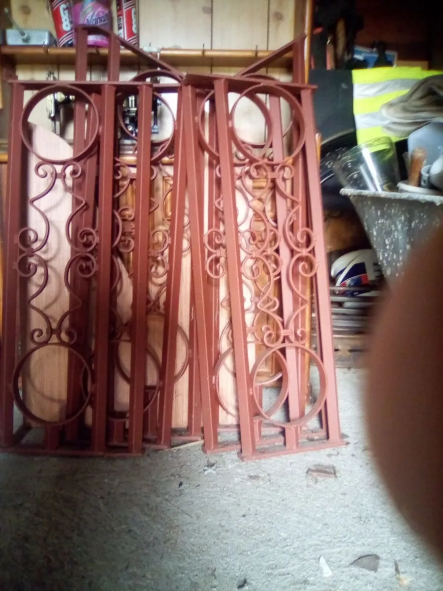 Stair railings original - Image 4