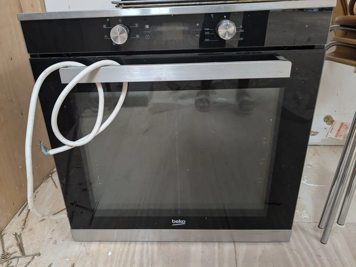 BEKO Fitted Oven - Image 1
