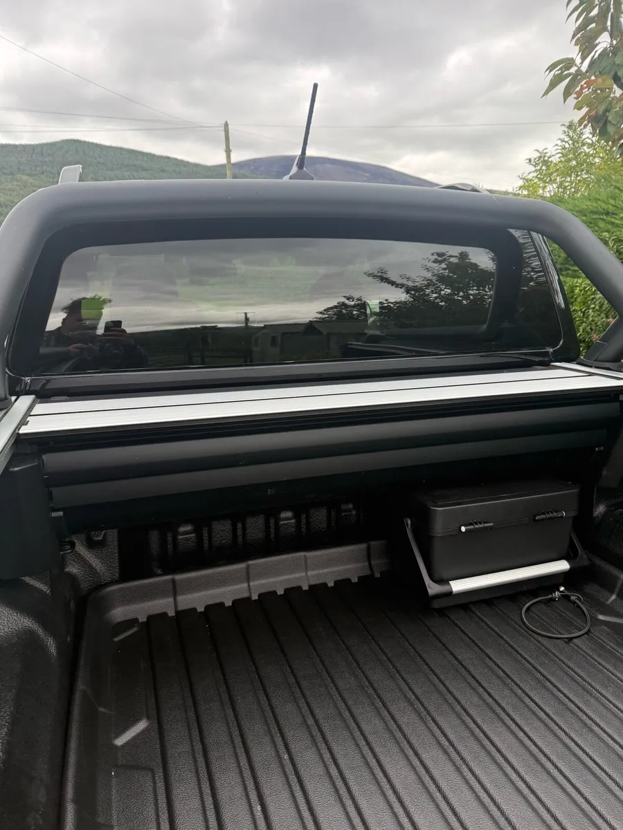 Genuine VW Amarok Electric Roller Cover - Image 2