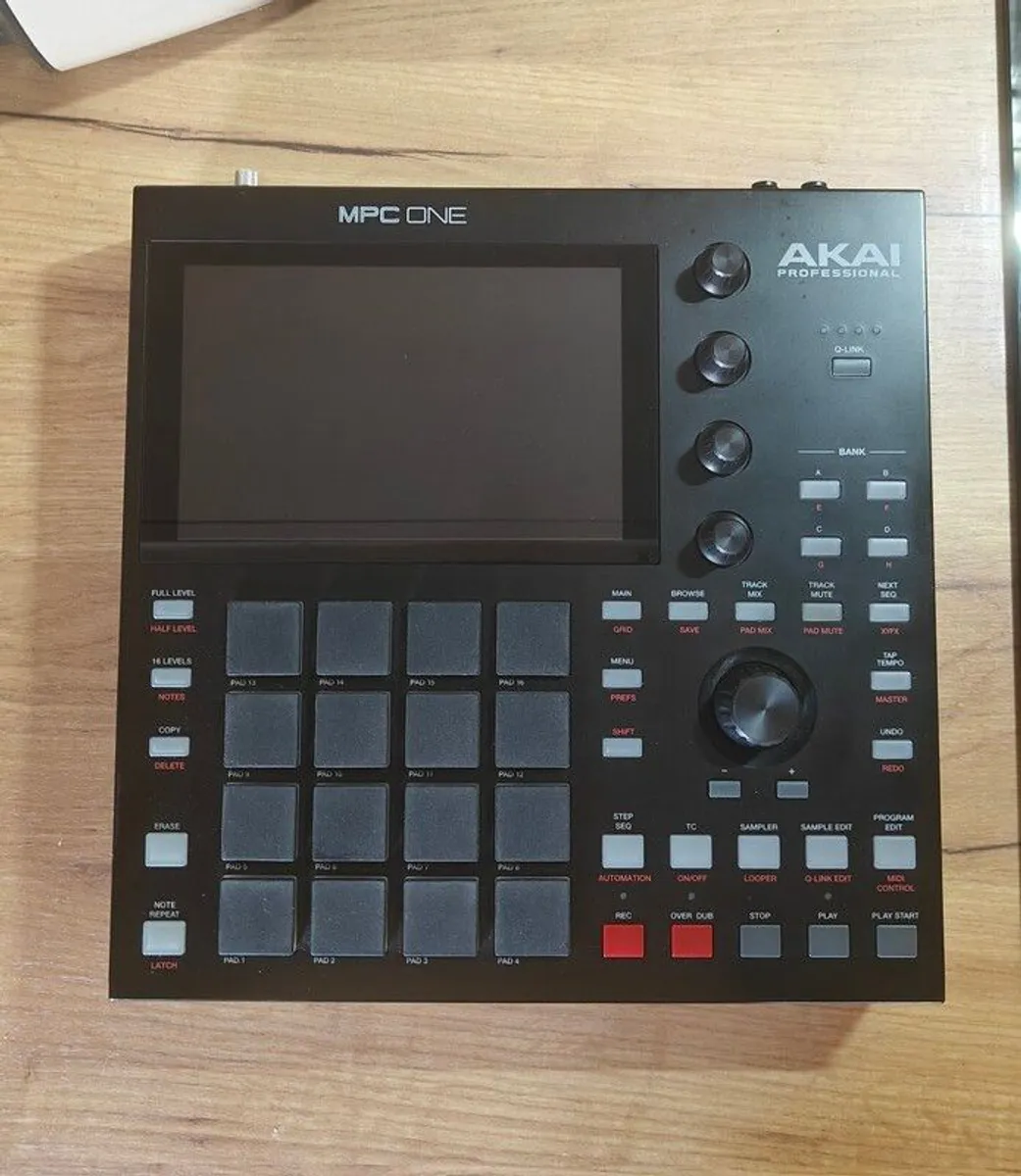 Akai MPC One Standalone Sampler / Sequencer (Near Mint / Updated to Latest MPC 3.9.1) - Image 4