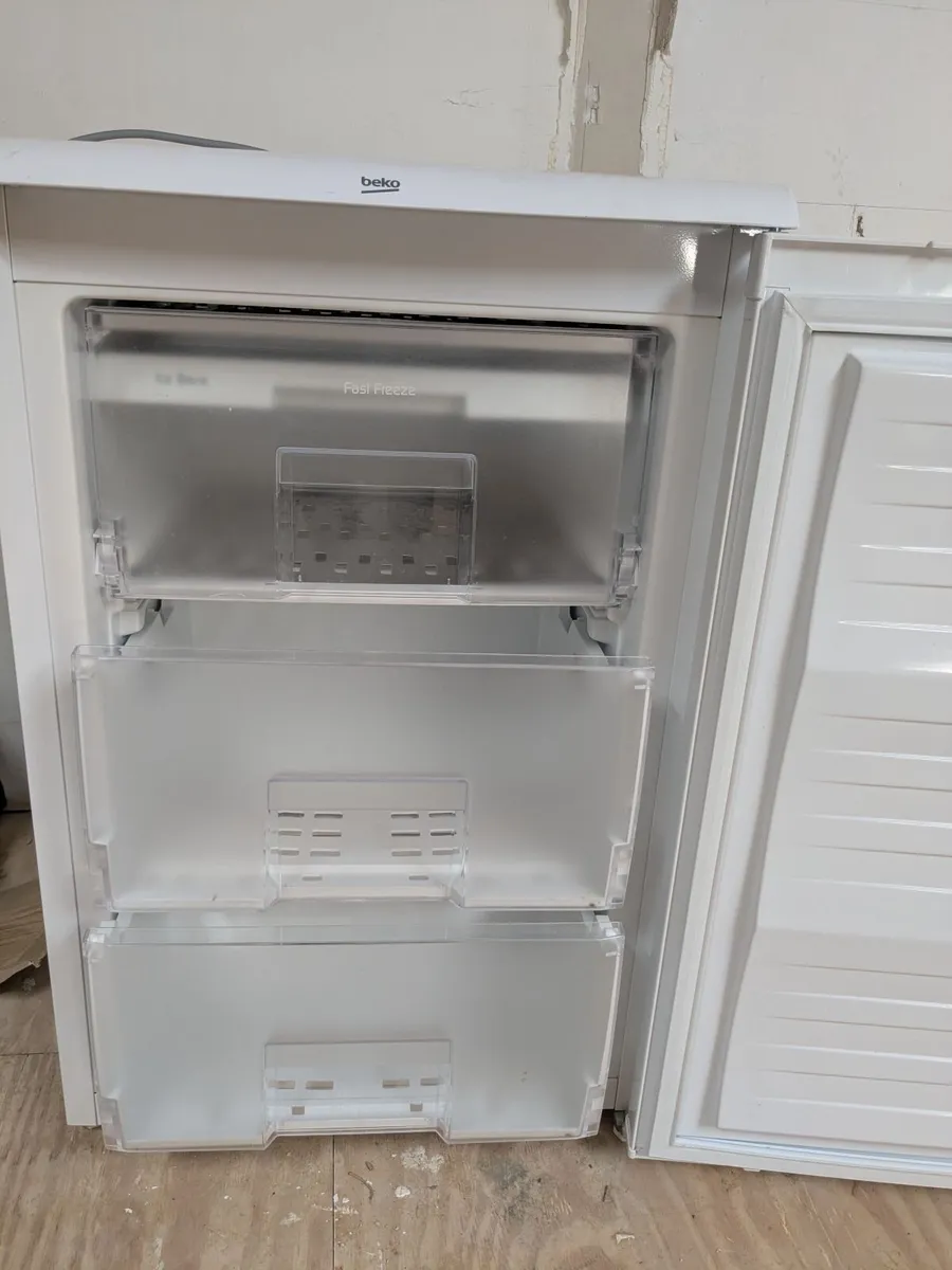 Freezer - Beko  3 drawer  free standing - Image 2