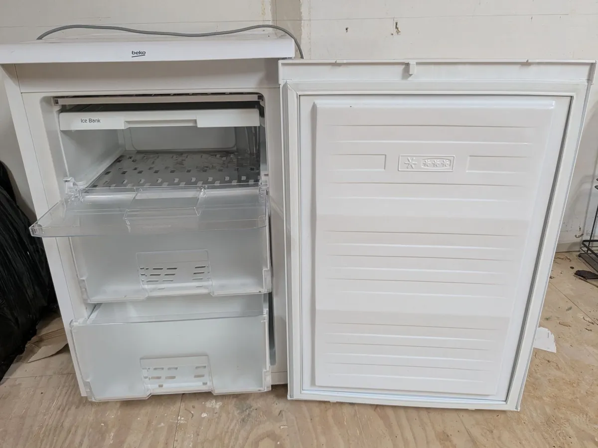 Freezer - Beko  3 drawer  free standing - Image 3