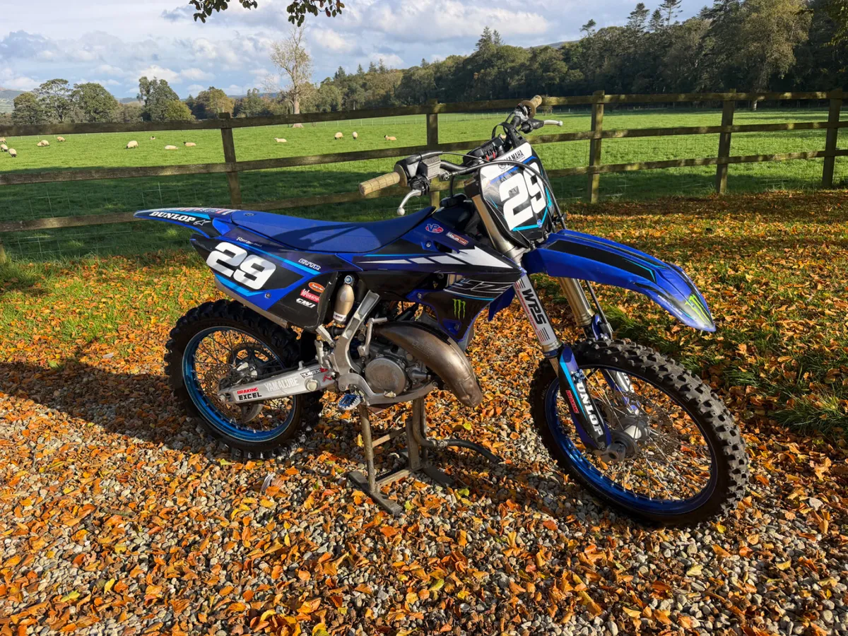 Yamaha Yz 125 race bike - Image 1