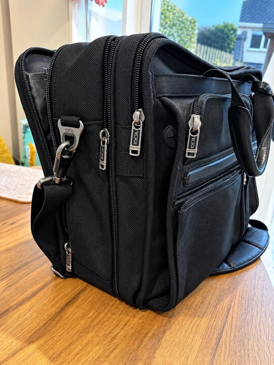 TUMI laptop bag - Image 4