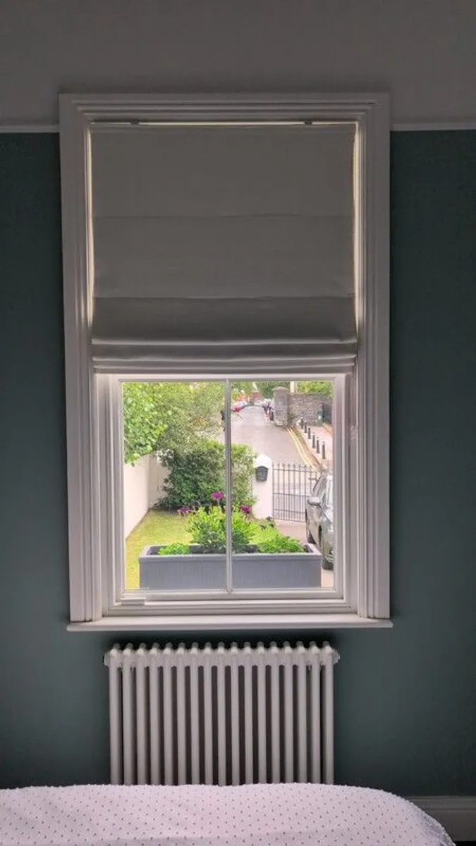 2x Ivory Linen Roman Blinds & Mechanism - Image 1