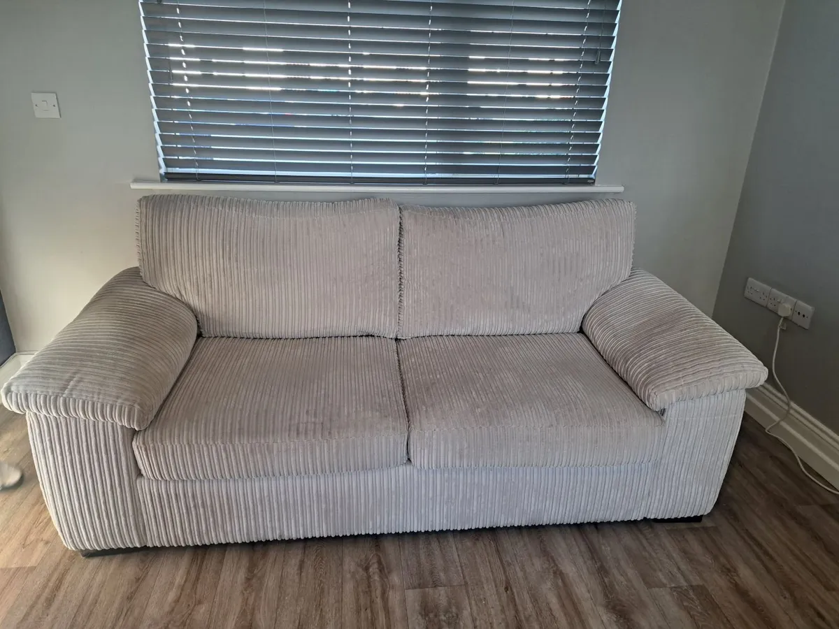 Couch - Image 1