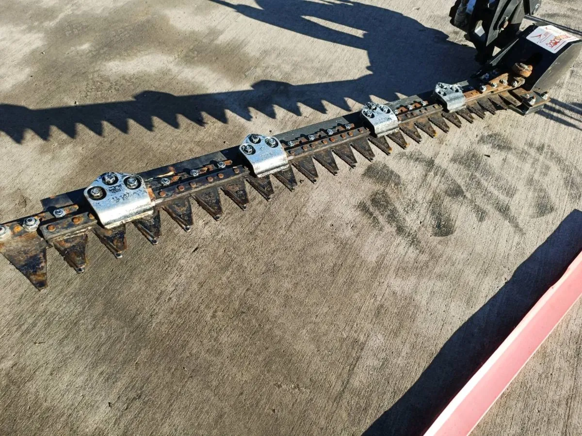 McConnel Swingtrim Hedgecutter - Image 4