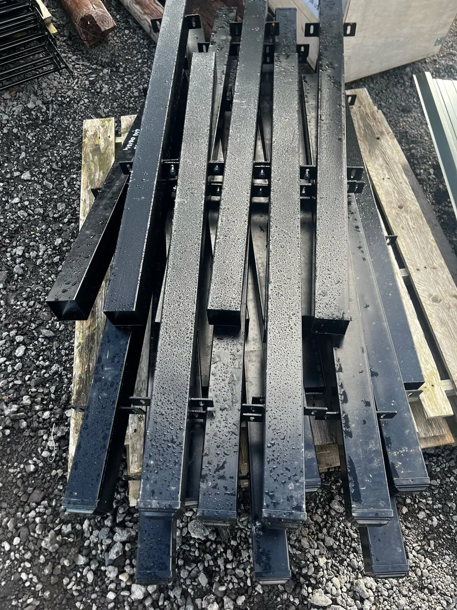 Bow top fencing Job Lot to clear - Image 3