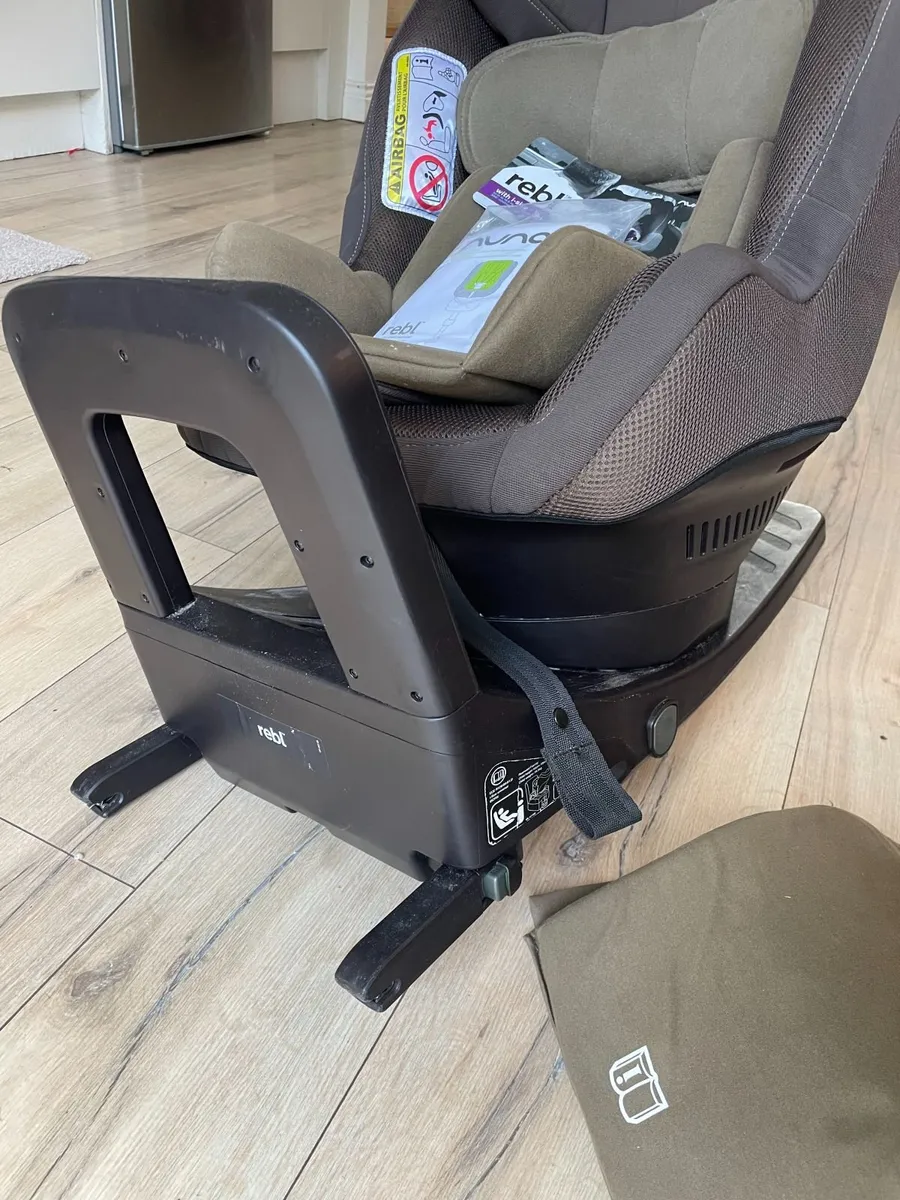 Nuna baby car seat - Image 1