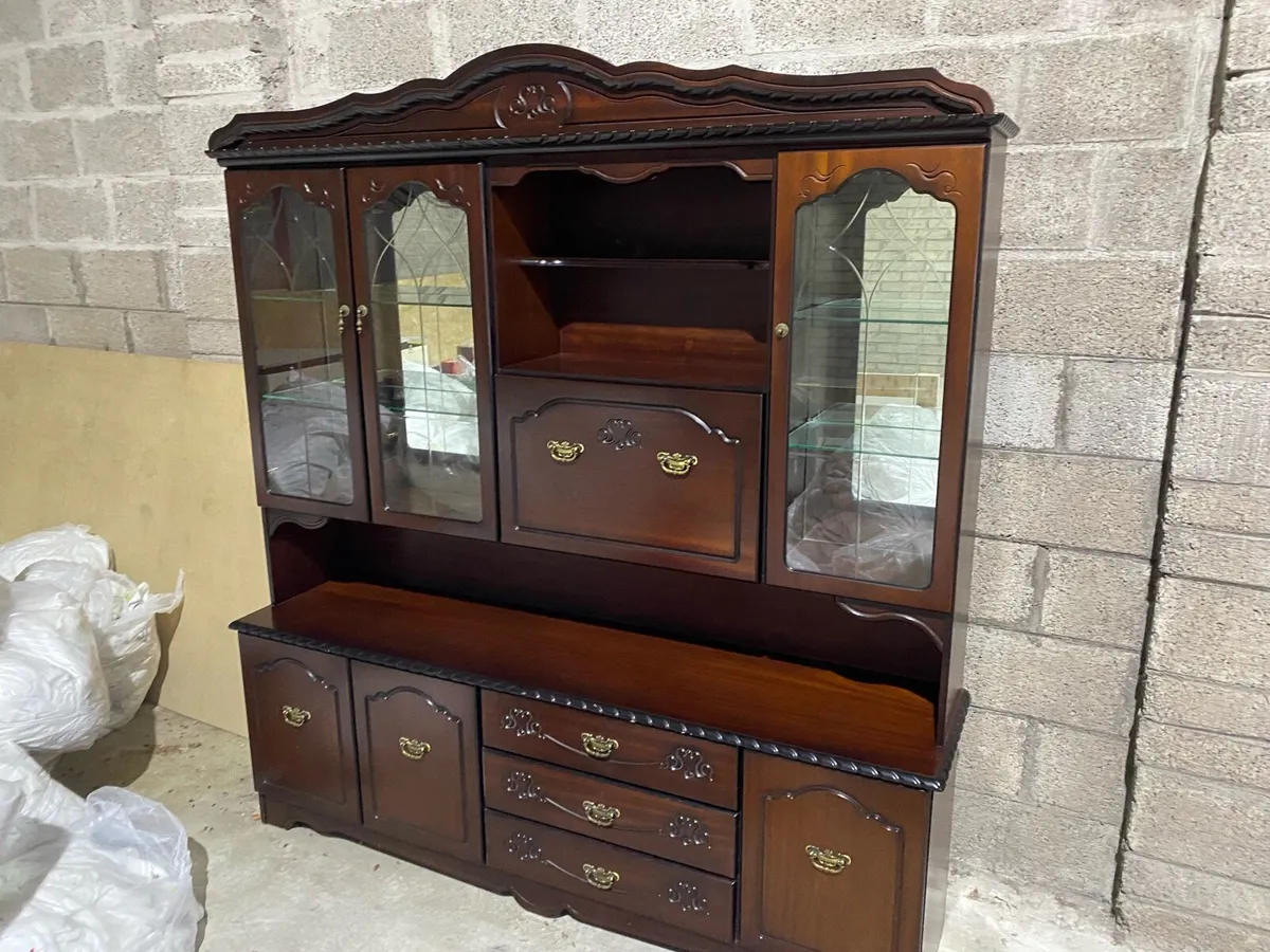 Dresser - Image 2