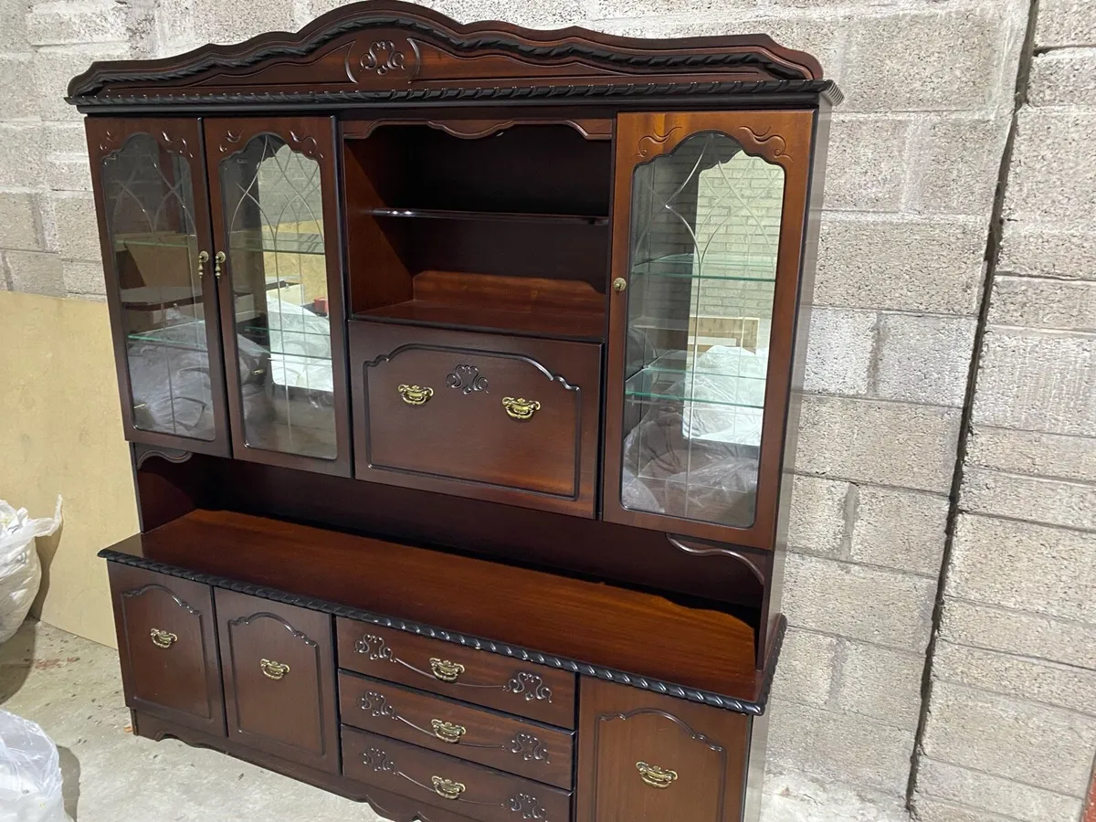 Dresser - Image 3