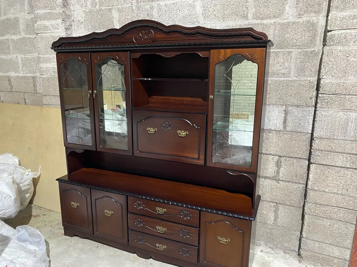 Dresser - Image 4