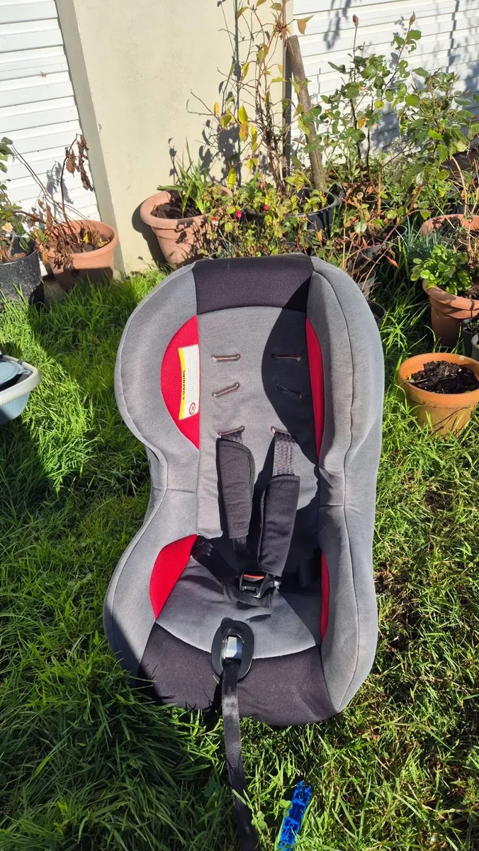 Baby seat - Image 1