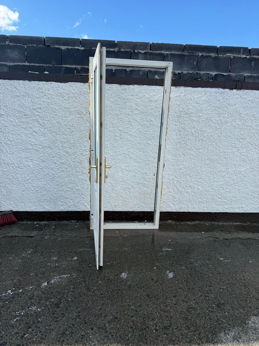 Pvc, Back door - Image 3