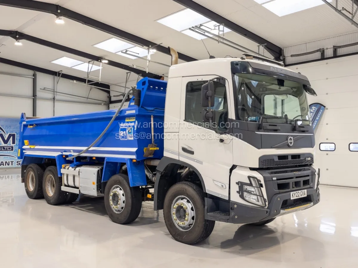 2022 VOLVO FMX 420 TIPPER - Image 1