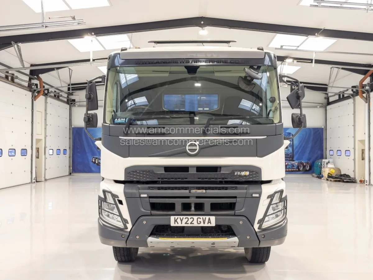 2022 VOLVO FMX 420 TIPPER - Image 2