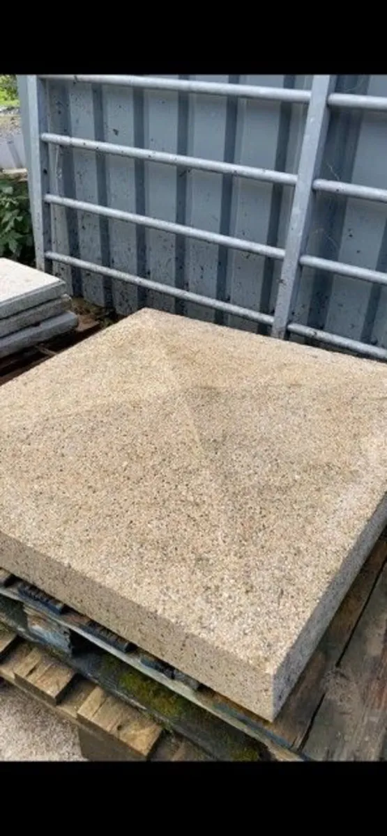 36'' reconstituted sandstone apex pier cap