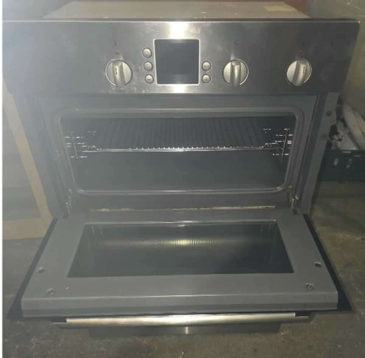 Bosch Built in Double Oven - Image 3