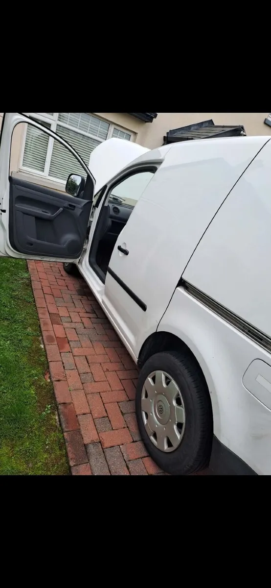 Volkswagen Caddy 2013 - Image 3