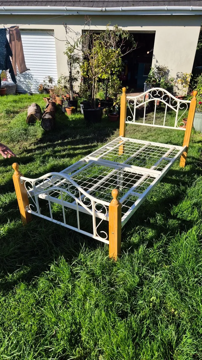 Bed frame - Image 3
