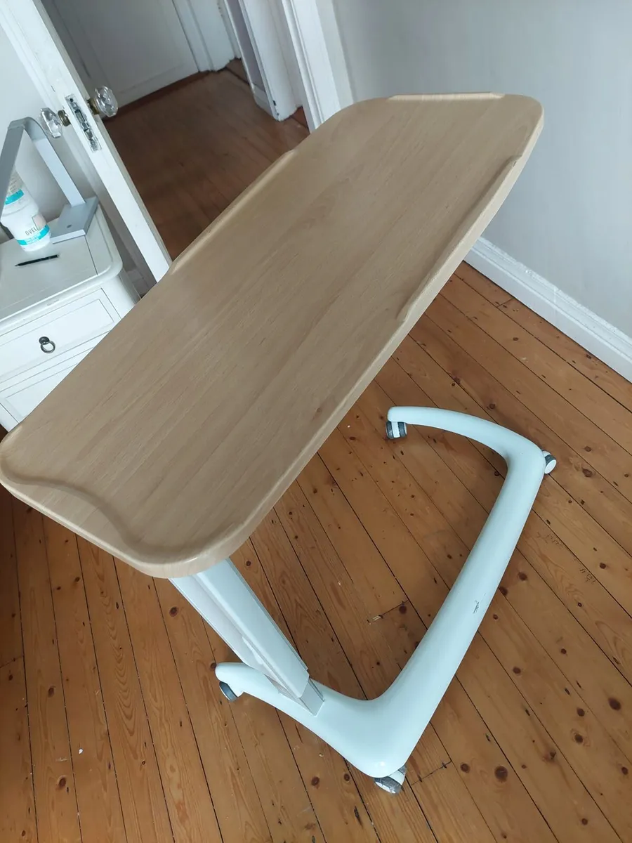 Bed table with wheels - Image 3