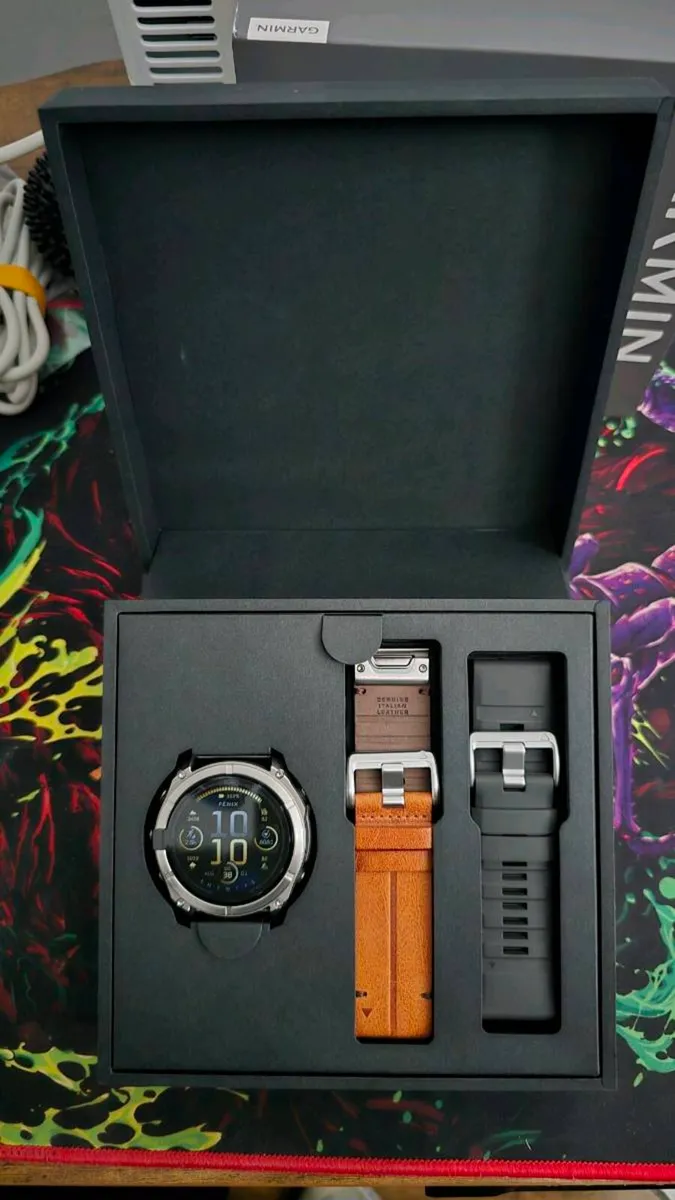 Garmin Fenix 8 Pro *SEALED* brown leather strap - Image 1