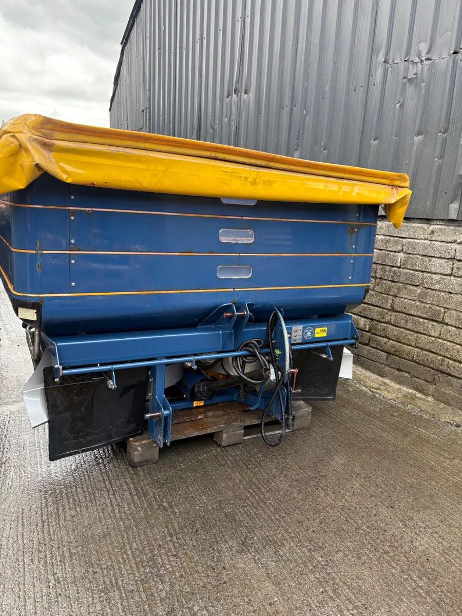 Bogbelle Fertiliser Spreader - Image 4