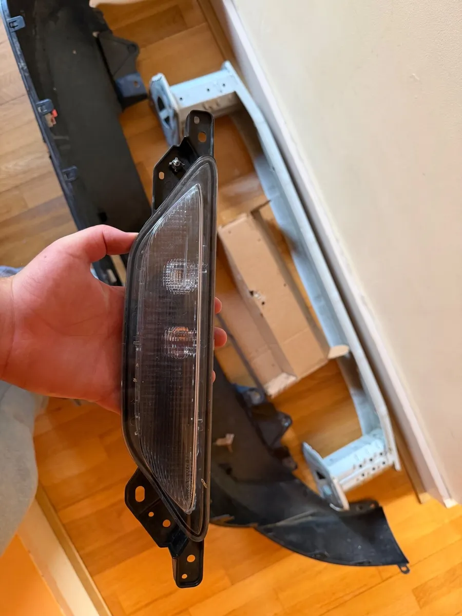 Toyota CHR Bumper + Lamp - Image 1
