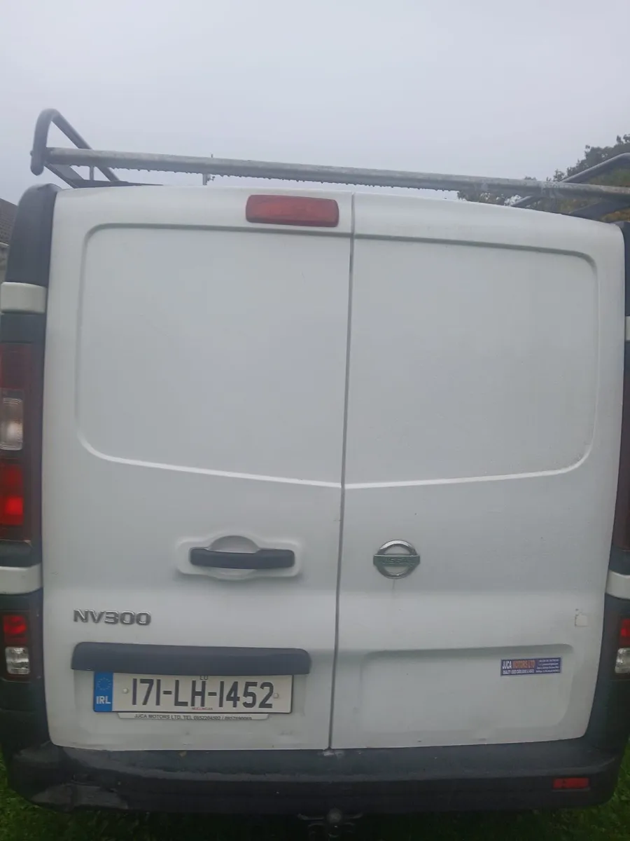 Van - Image 4