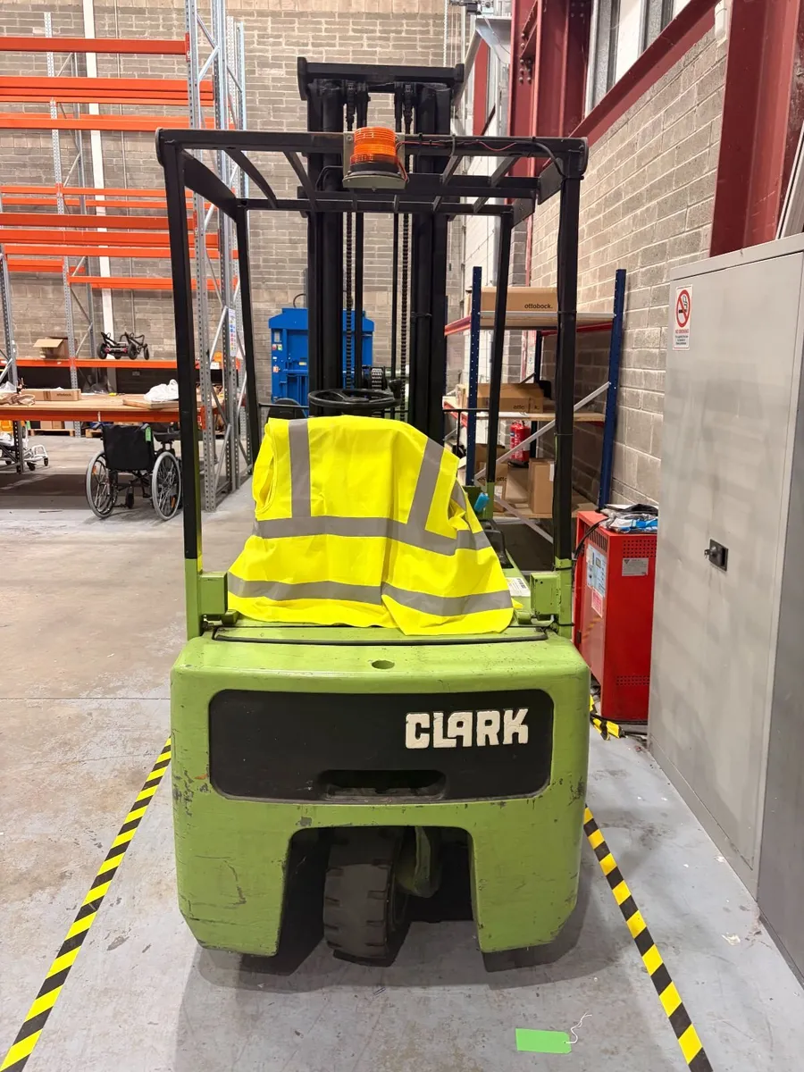 Clark - CTM20 Forklift - Image 2
