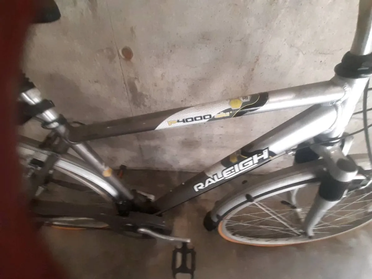 Ladies Raleigh 21 speed P4000 Aluminium - Image 3