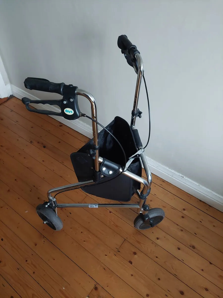 Walker with 3 wheels - Image 4