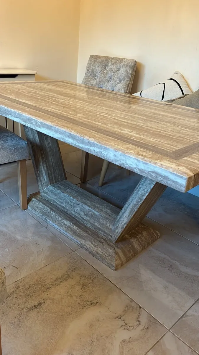 Marbel table