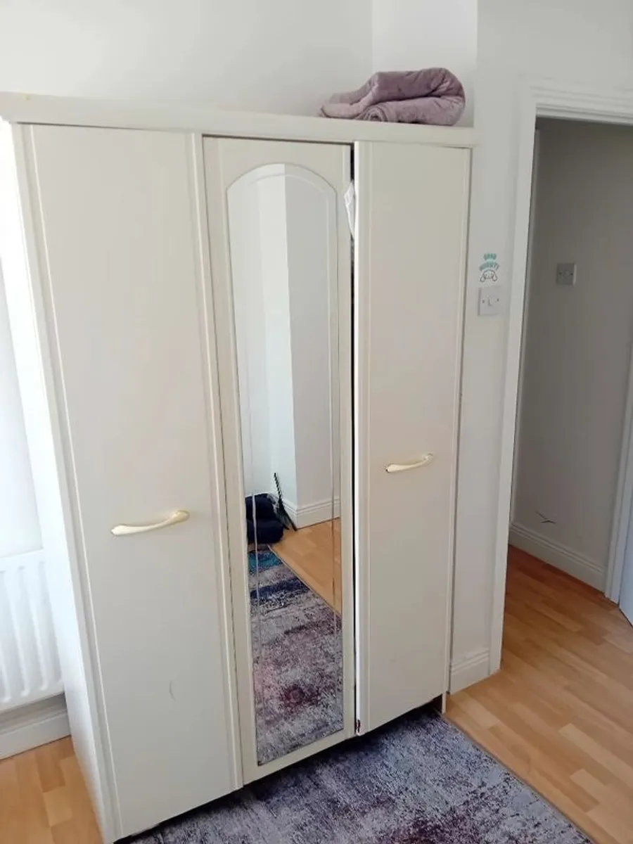 Wardrobes - Image 2