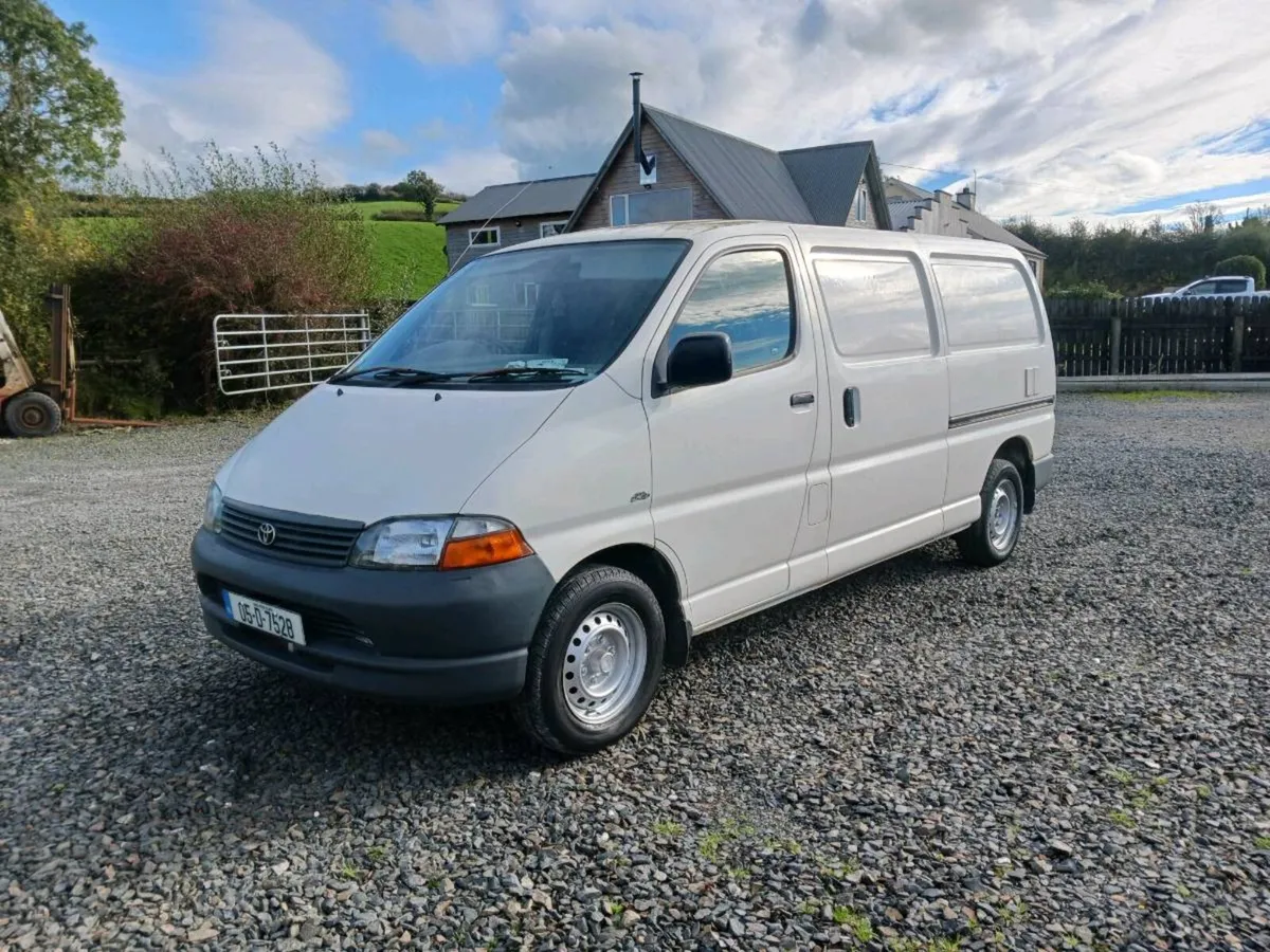 2005 toyota hiace , tested 30/07/2027, 3200 euro - Image 2