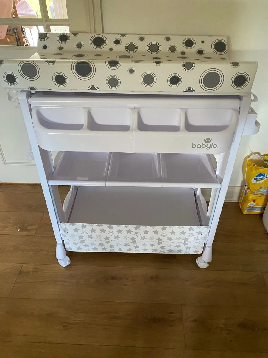 Babylo changing unit - Image 1