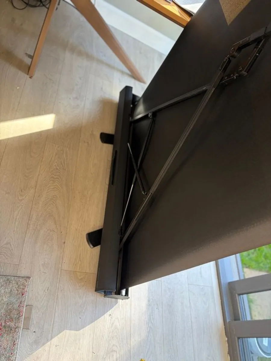 Projector screen - Image 4