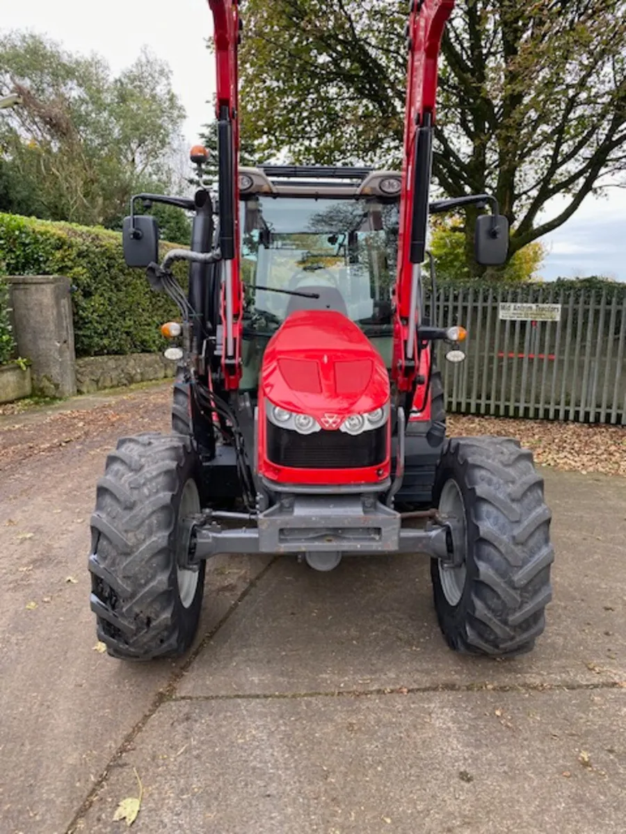 2014 Massey Ferguson 5610 Dyna-4 c/w 946 Loader - Image 2