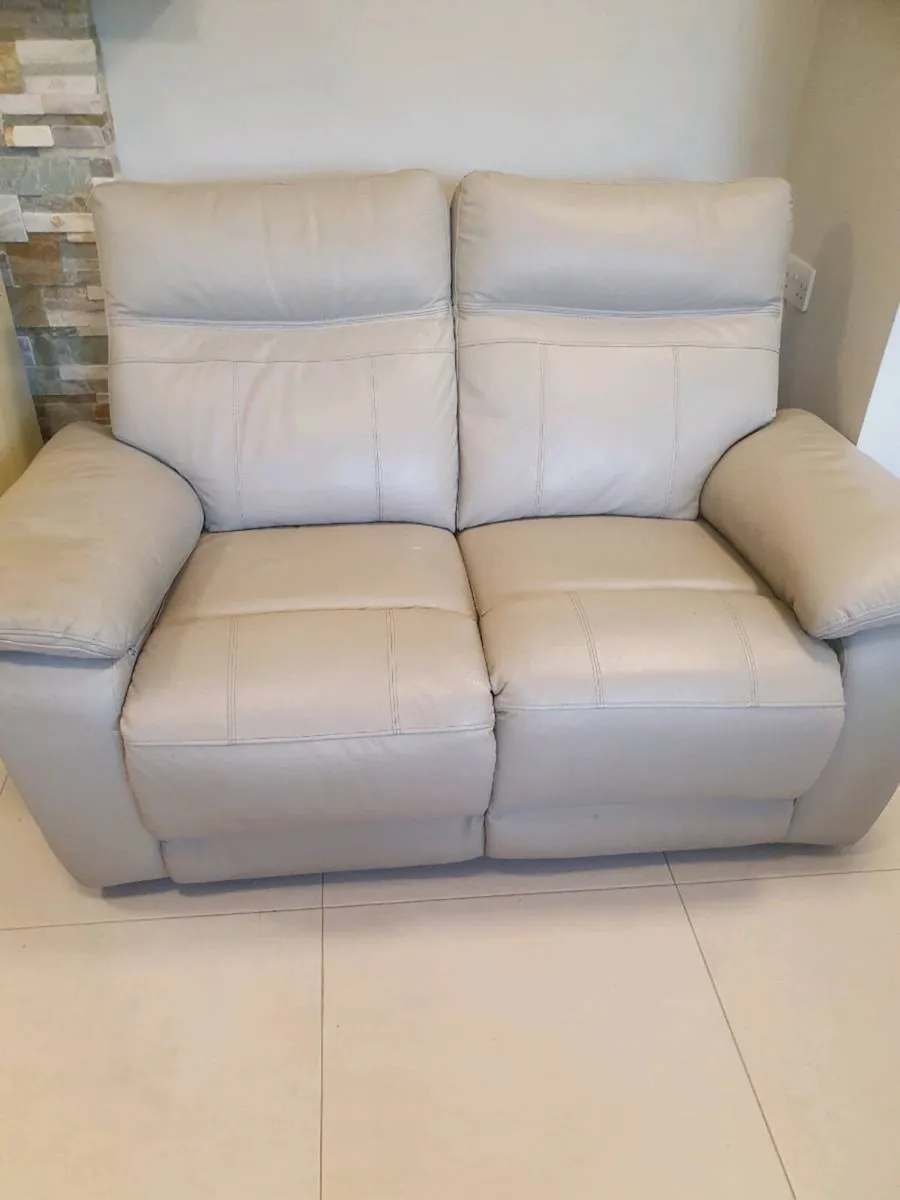 2 seater leather recliner - Image 1
