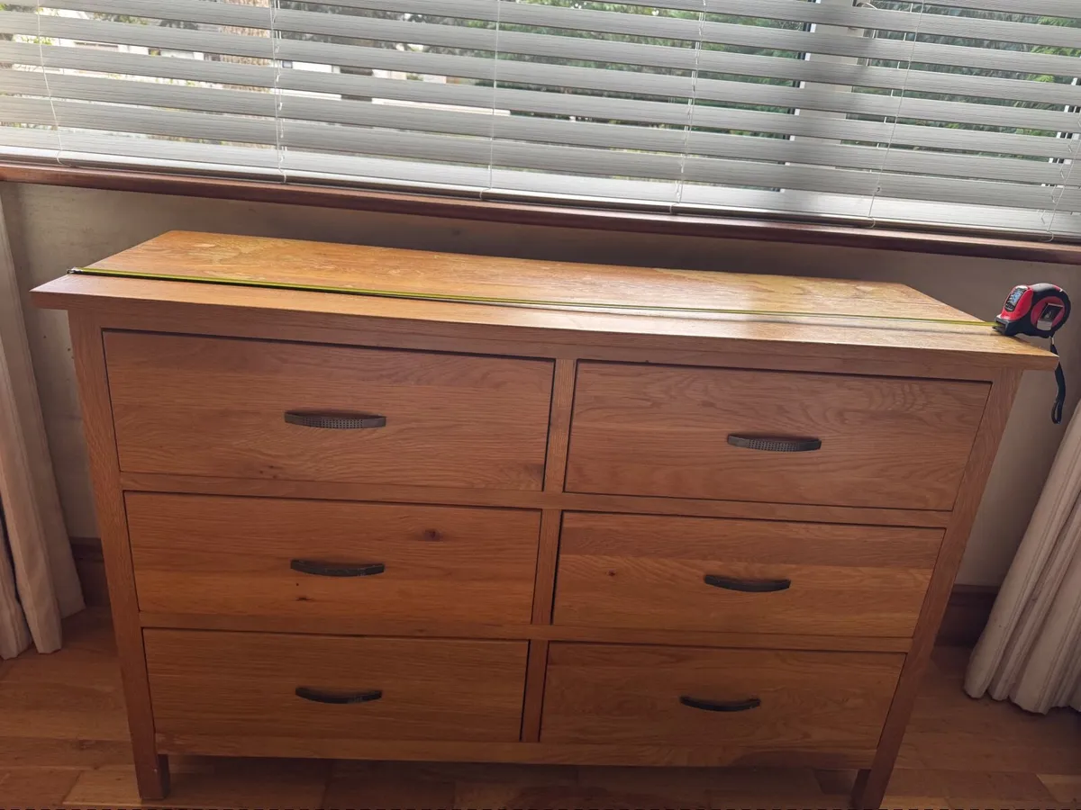 Wooden chest of drawers - Image 1